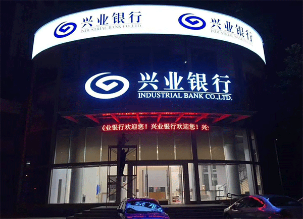 3M燈箱布VS噴繪布有哪些優(yōu)勢？